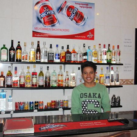 Riverside Backpackers Phnom Penh Zewnętrze zdjęcie