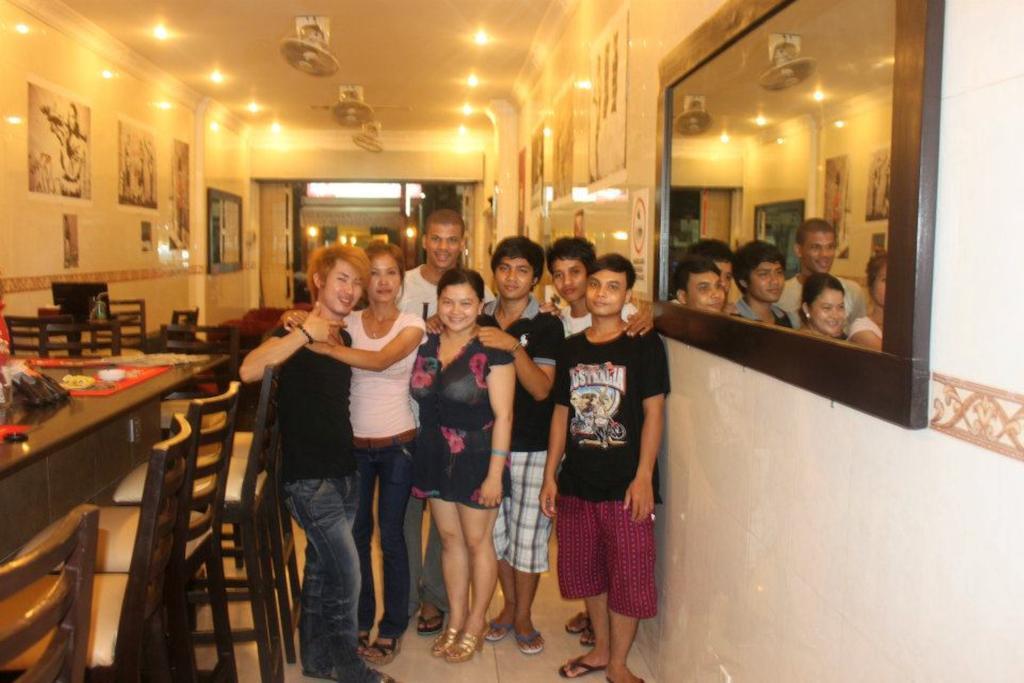 Riverside Backpackers Phnom Penh Zewnętrze zdjęcie