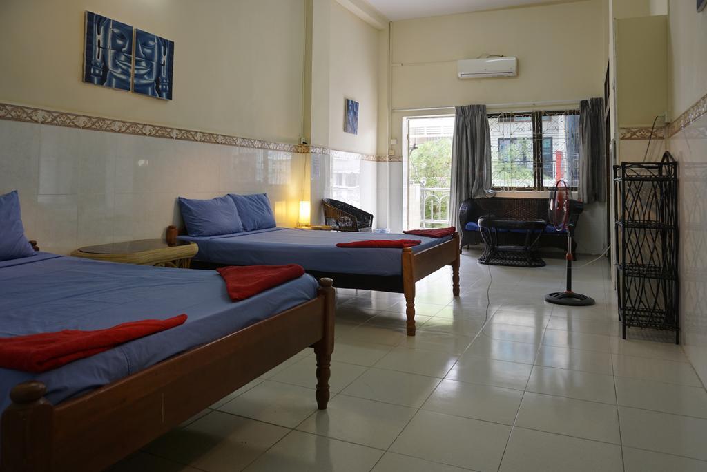 Riverside Backpackers Phnom Penh Pokój zdjęcie