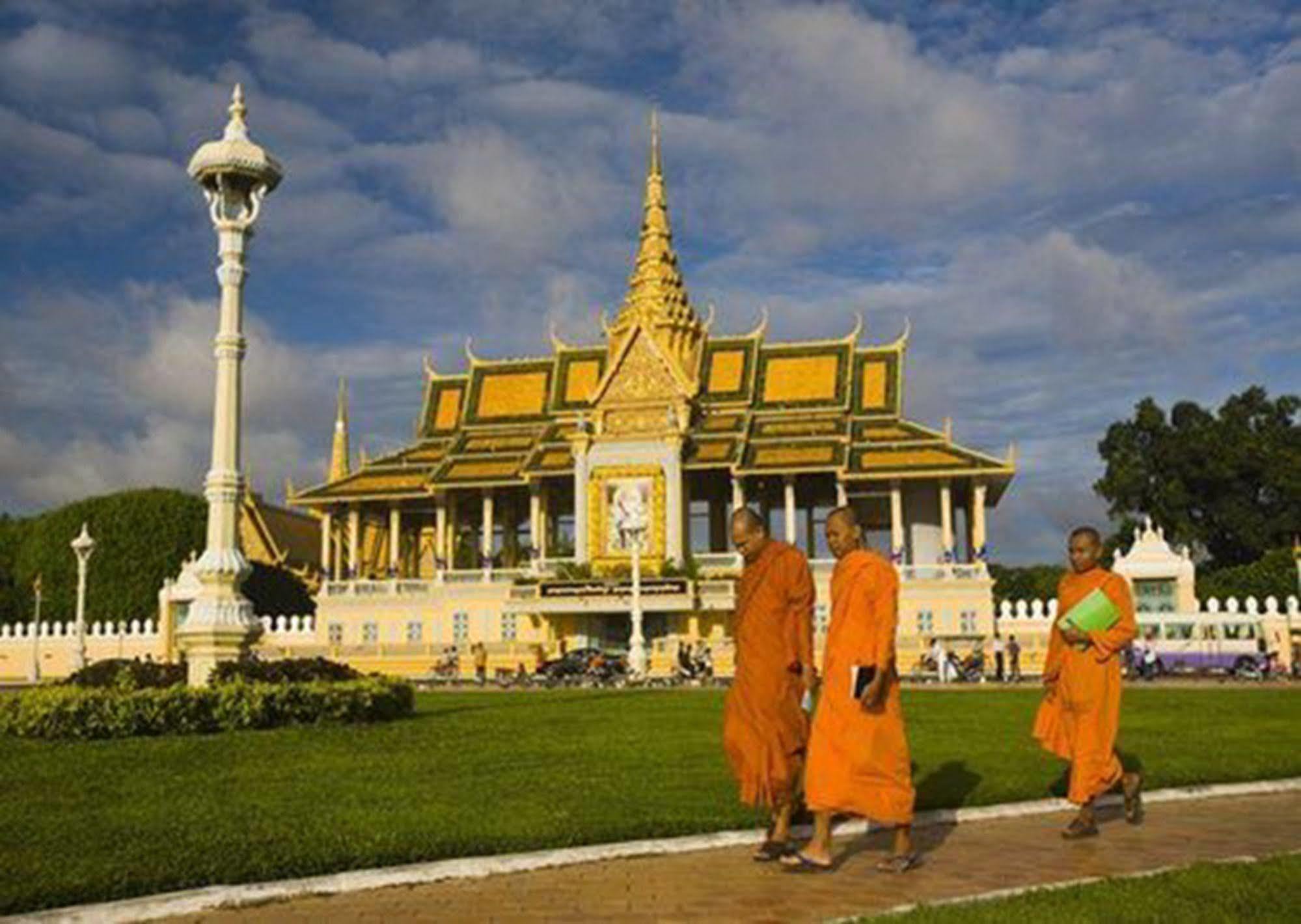 Riverside Backpackers Phnom Penh Zewnętrze zdjęcie