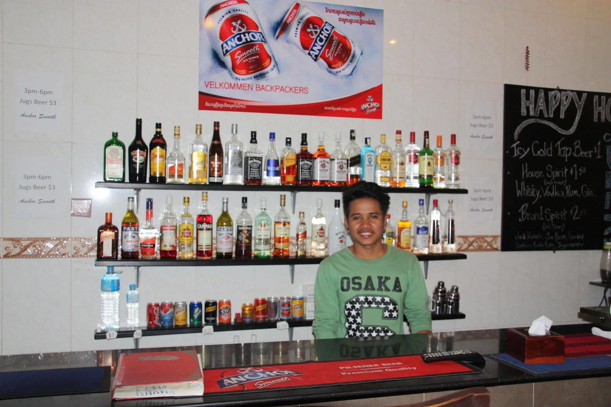 Riverside Backpackers Phnom Penh Zewnętrze zdjęcie